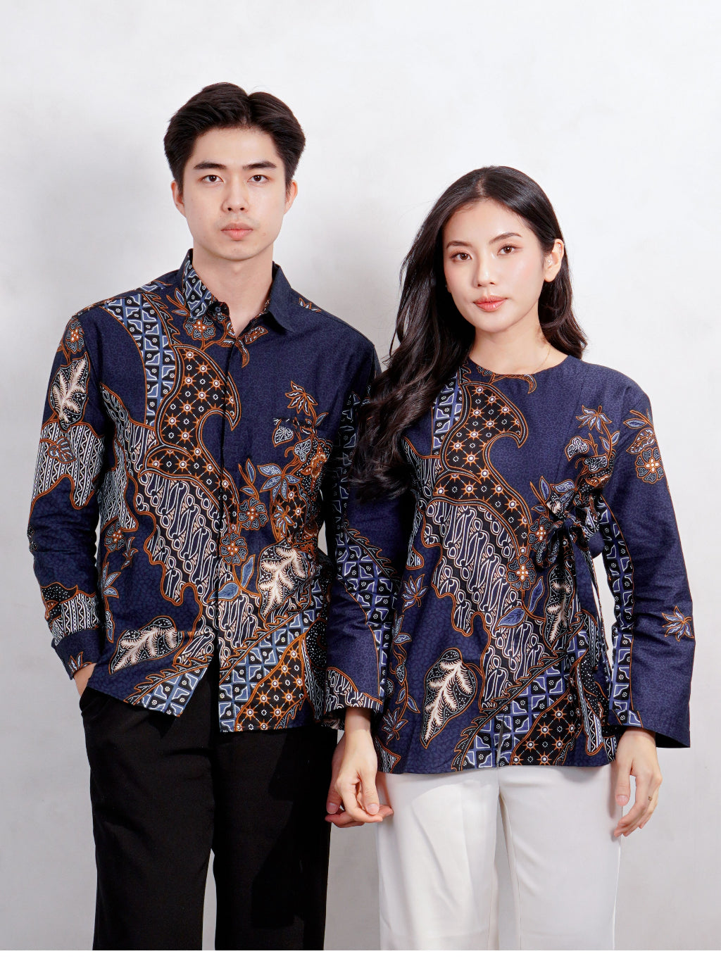 Swipe Up Kemeja Batik Couple Pria Wanita Modern Akai Navy Brown