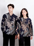 Swipe Up Kemeja Batik Couple Pria Wanita Modern Akai Navy Cream