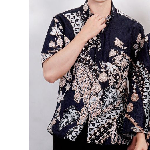 Swipe Up Kemeja Batik Couple Pria Wanita Modern Akai Navy Cream