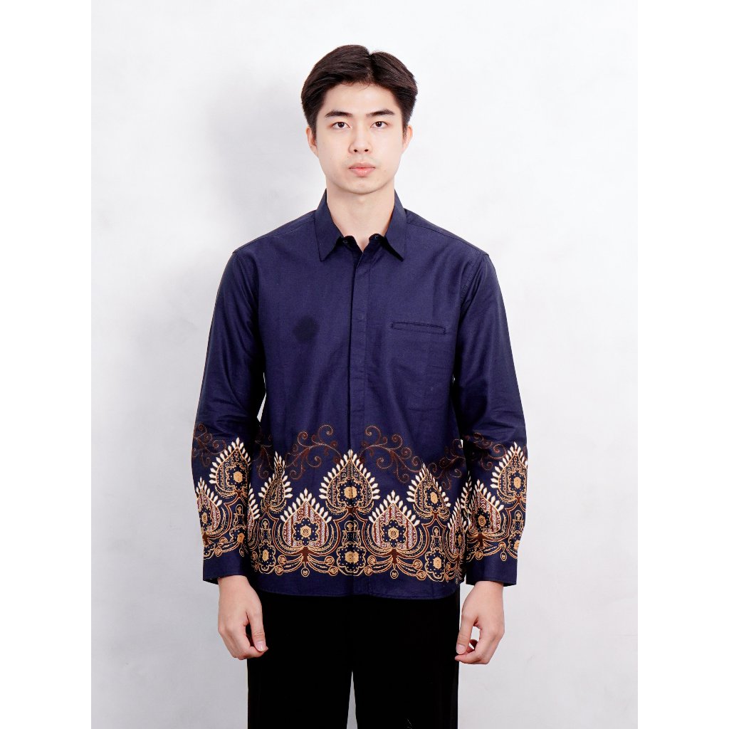 Swipe Up Kemeja Batik Pria Modern Slimfit Katun Lengan Panjang Motif Basupati Navy