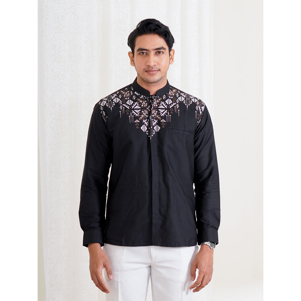 Swipe Up Kemeja Koko Pria Modern Katun Lengan Panjang Motif Arfathan Black
