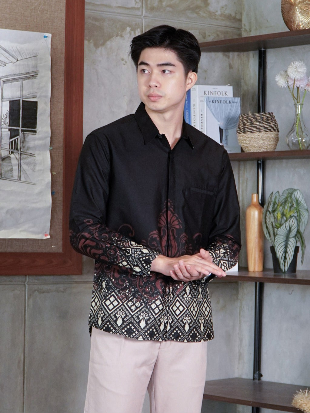 Swipe Up Kemeja Batik Pria Katun Slimfit Modern Lengan Panjang Motif Kresna Black