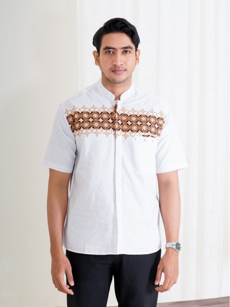 Swipe Up Kemeja Koko Pria Modern Katun Lengan Pendek Motif Fayez White
