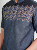 Swipe Up Kemeja Koko Pria Modern Katun Lengan Pendek Motif Aydan Emerald