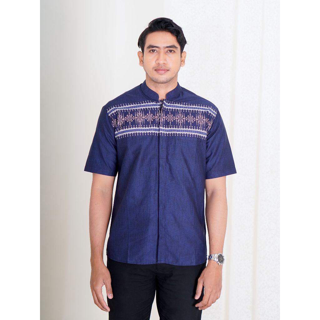 Swipe Up Kemeja Koko Pria Modern Katun Lengan Pendek Motif Arkan Mahogany