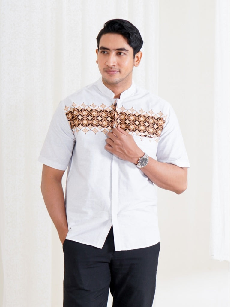 Swipe Up Kemeja Koko Pria Modern Katun Lengan Pendek Motif Fayez White