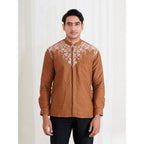 Swipe Up Kemeja Koko Pria Modern Katun Lengan Panjang Motif Arfathan Brown