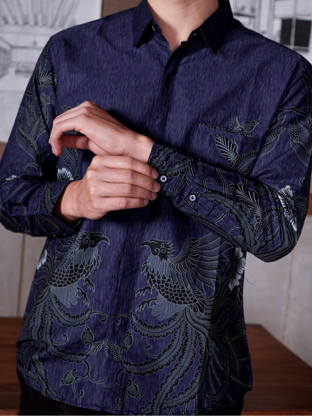 Swipe Up Kemeja Batik Pria Modern Slimfit Katun Lengan Panjang Motif Gokura Blue