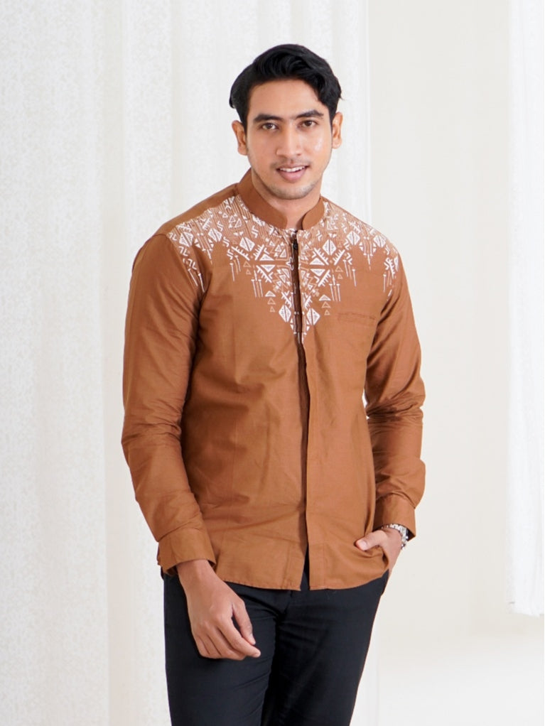 Swipe Up Kemeja Koko Pria Modern Katun Lengan Panjang Motif Arfathan Brown