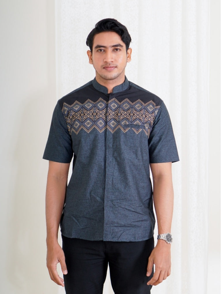 Swipe Up Kemeja Koko Pria Modern Katun Lengan Pendek Motif Aydan Emerald