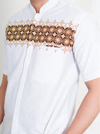 Swipe Up Kemeja Koko Pria Modern Katun Lengan Pendek Motif Fayez White