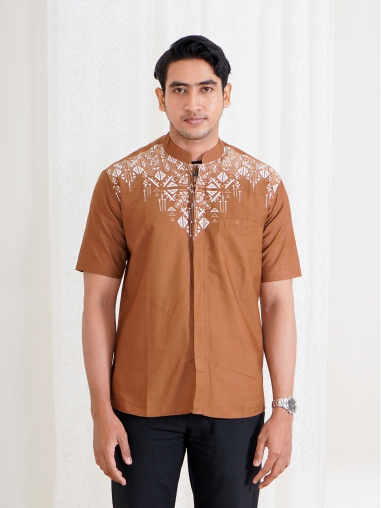 Swipe Up Kemeja Koko Pria Modern Katun Lengan Pendek Motif Arfathan Brown