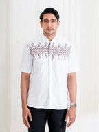Swipe Up Kemeja Koko Pria Modern Katun Lengan Pendek Motif Ghaisan White