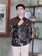 Swipe Up Kemeja Batik Pria Katun Modern Slimfit Lengan Panjang Hoya Mahogany Black