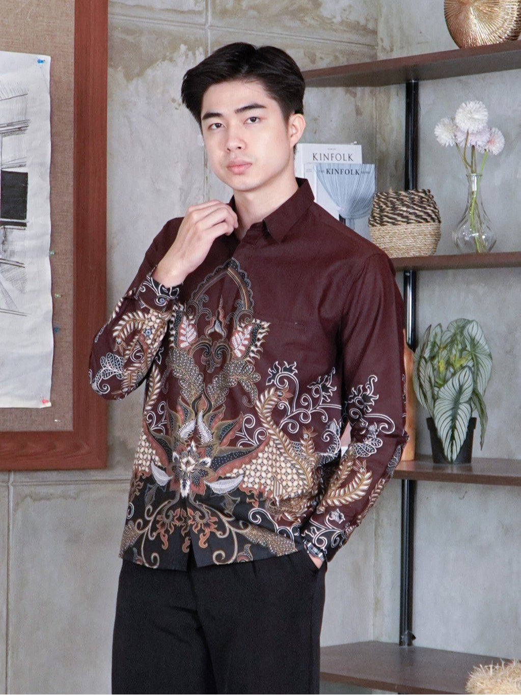 Swipe Up Kemeja Batik Pria Modern Slimfit Lengan Panjang Abimanyu Mahogany