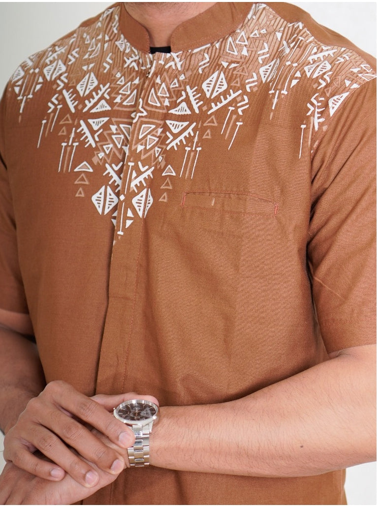 Swipe Up Kemeja Koko Pria Modern Katun Lengan Pendek Motif Arfathan Brown